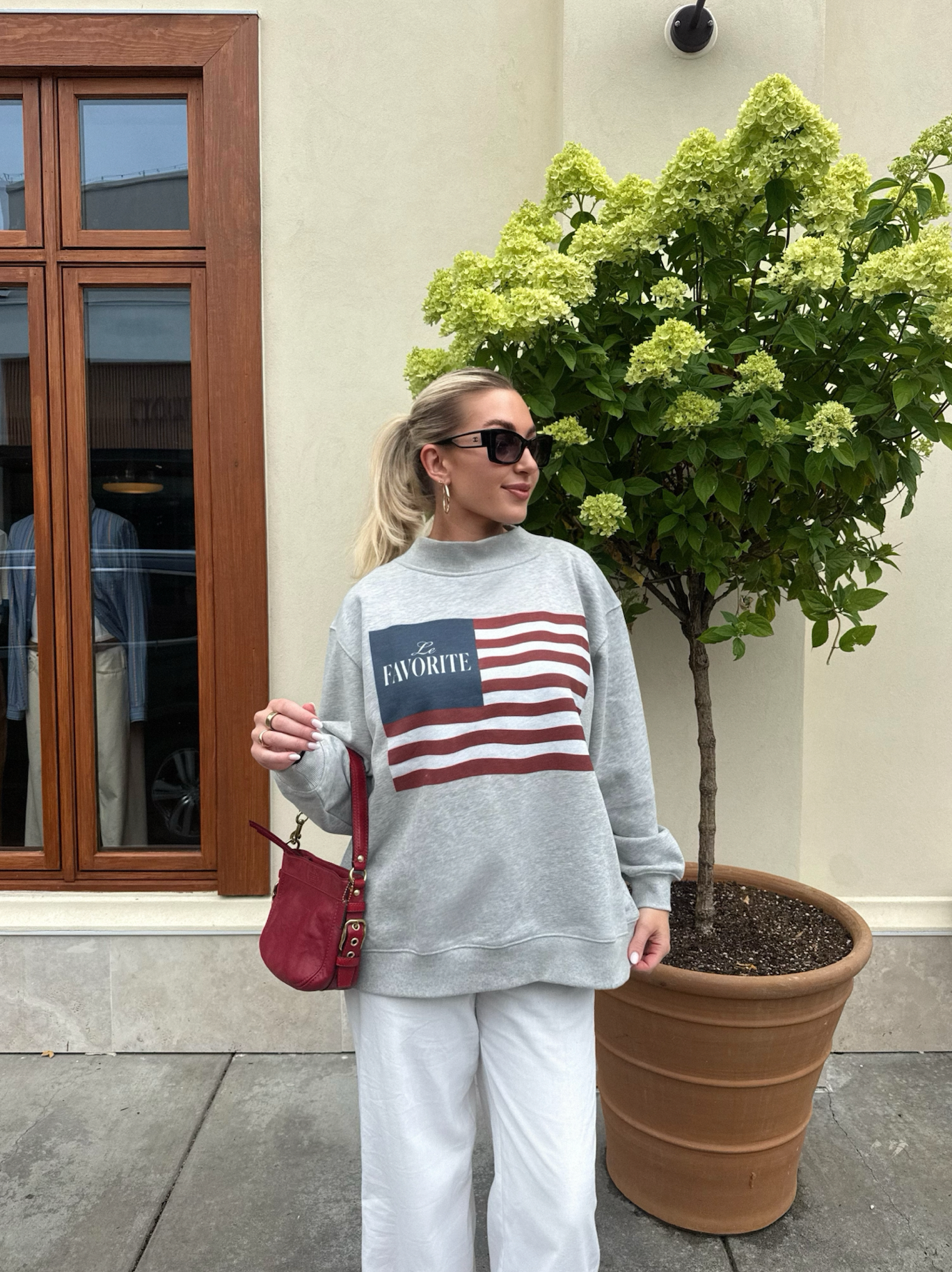 Le Favorite Flag Mockneck